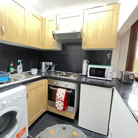 Private Double Room In Stratford Лондон Экстерьер фото