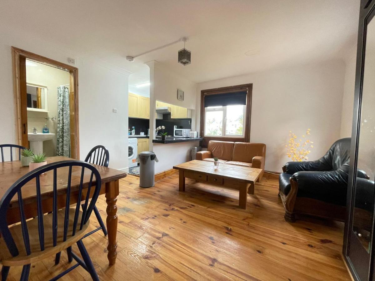 Private Double Room In Stratford Лондон Экстерьер фото