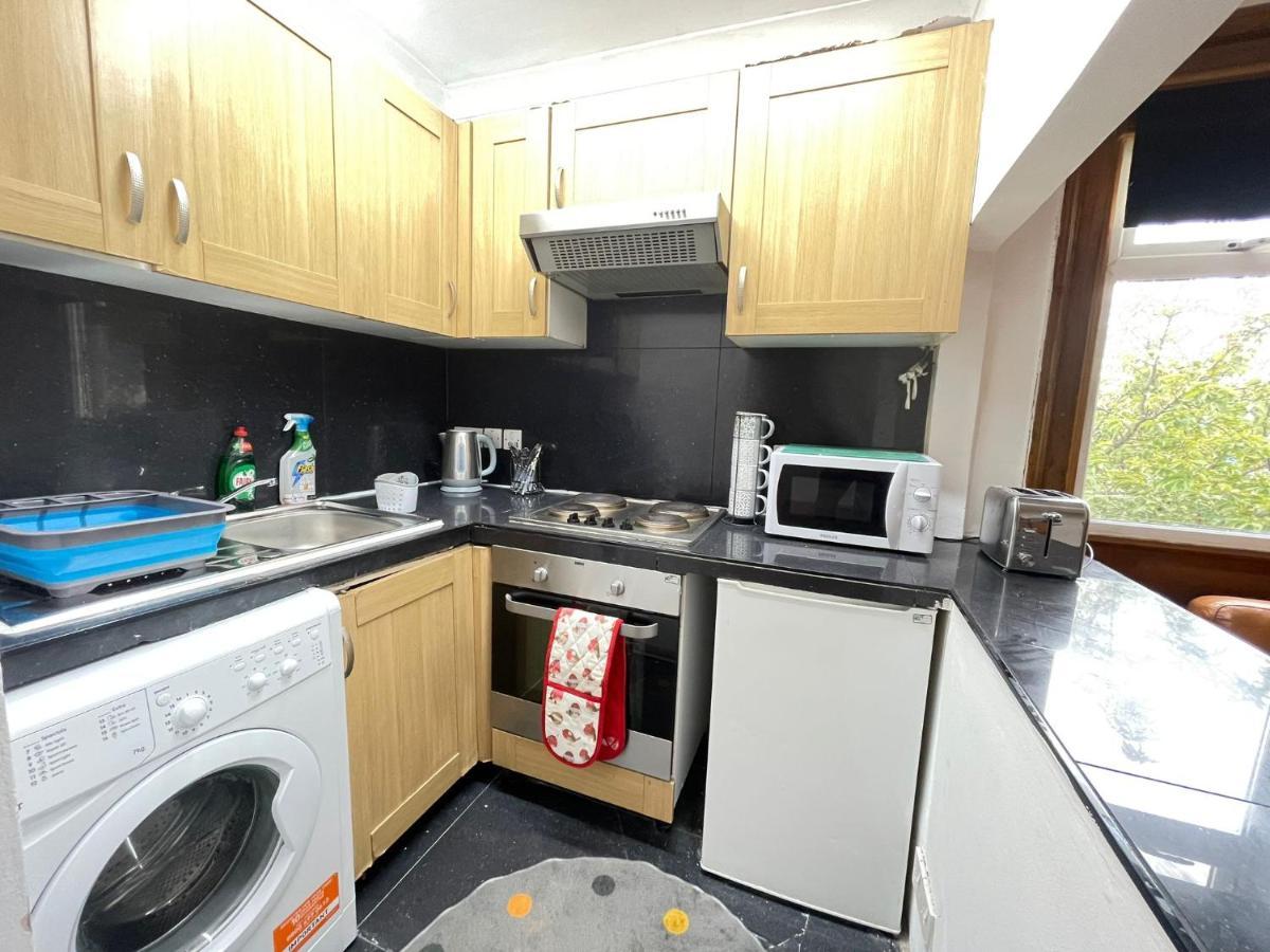 Private Double Room In Stratford Лондон Экстерьер фото